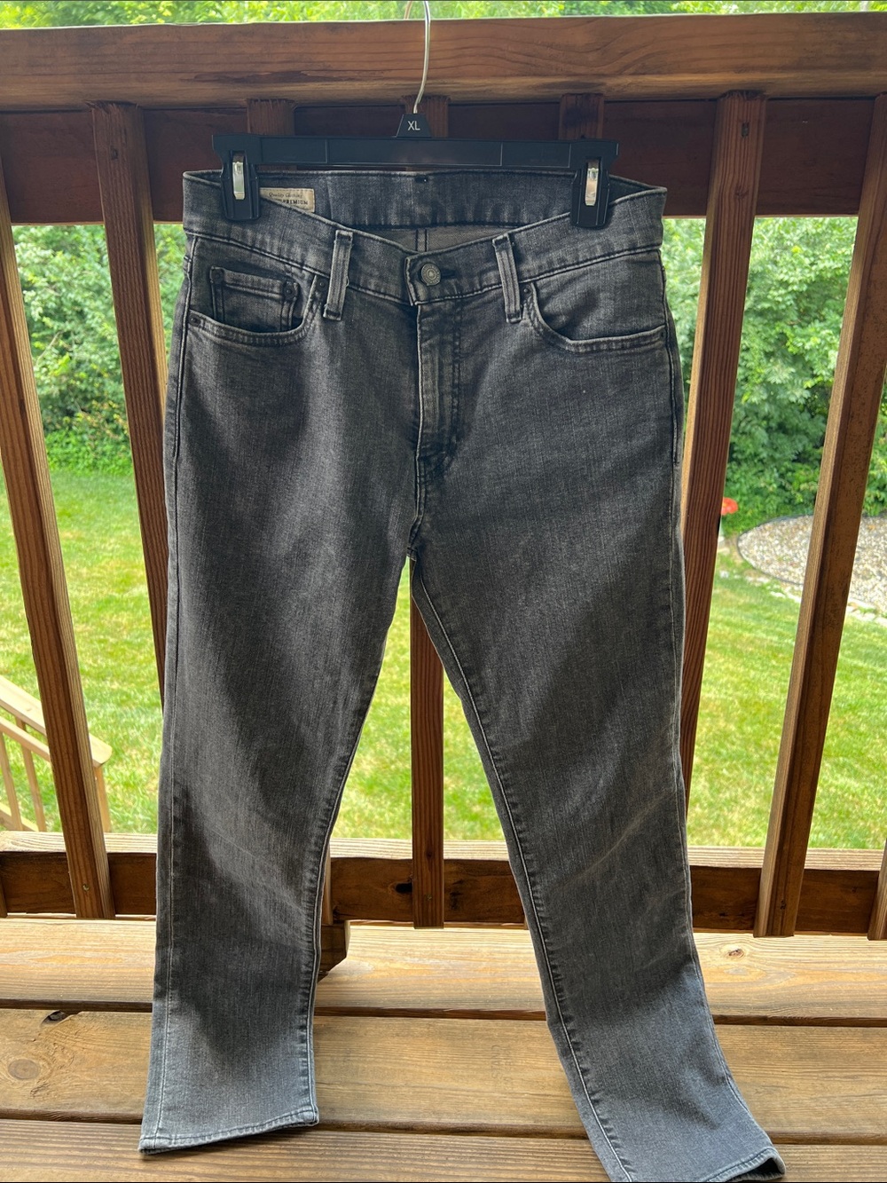 Classic Men's Grey Jeans - Comfortable Everyday Denim